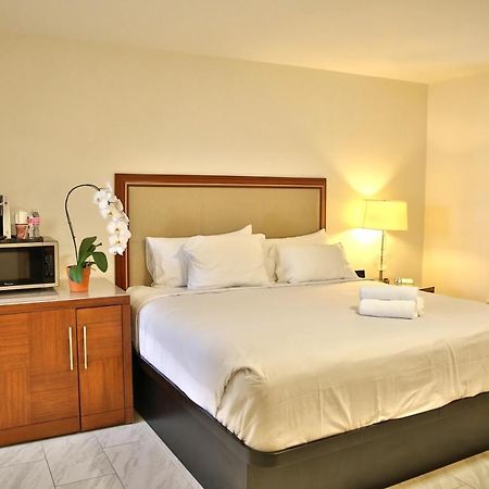 แทรเวลลอดจ์ บาย วินด์แฮม เครเซนต์ซิตี้ Hotel เครสเซนต์ซิตี ภายนอก รูปภาพ