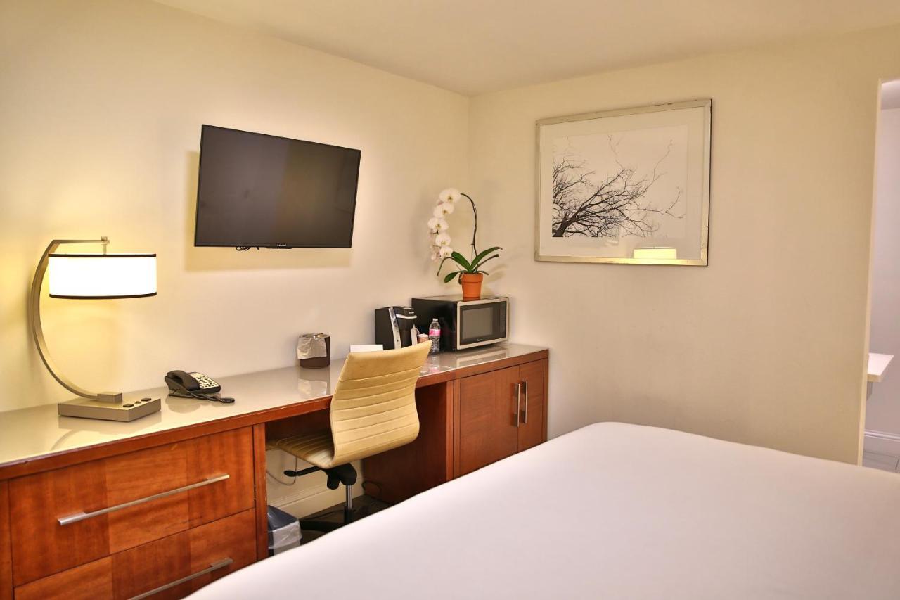แทรเวลลอดจ์ บาย วินด์แฮม เครเซนต์ซิตี้ Hotel เครสเซนต์ซิตี ภายนอก รูปภาพ